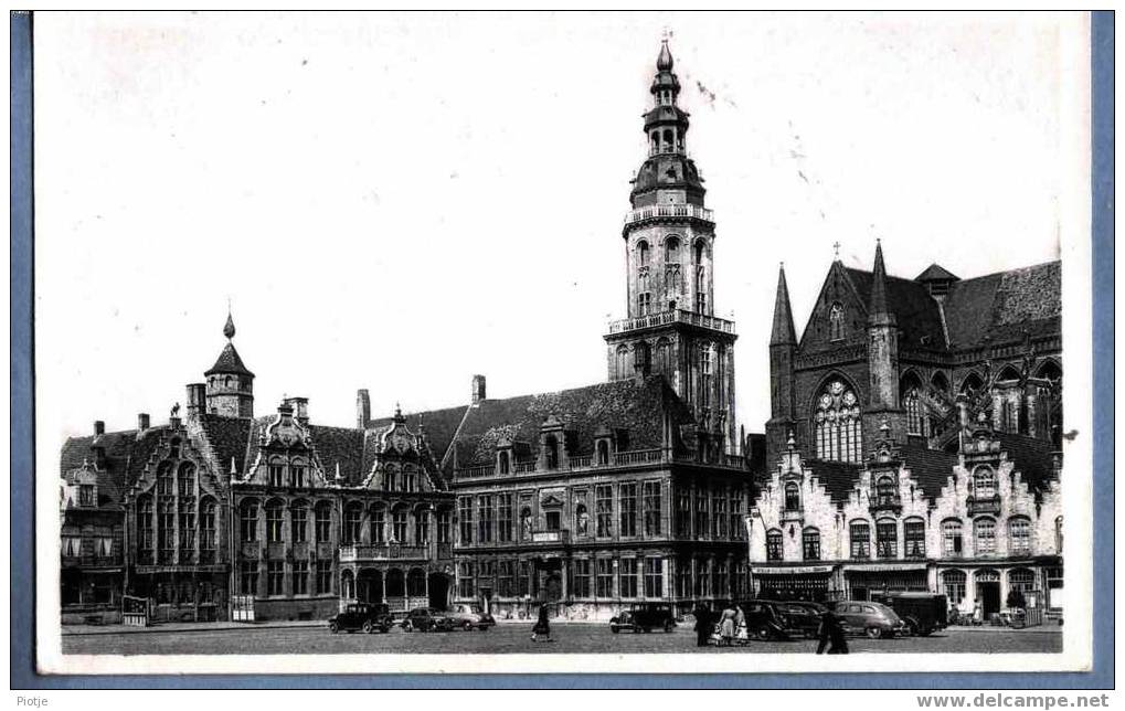 * Veurne - Furnes * (Chocolat Martougin) Grand'Place, Grote Markt, Market Place, Vieux Photo, Volkswagen Kever, Oldtimer - Veurne