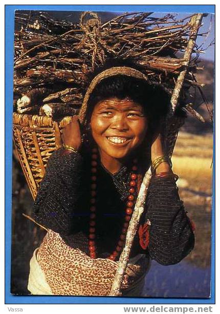 NEPAL. Photo  De( Femme Paysanne) .Claude Sauvageot - Népal