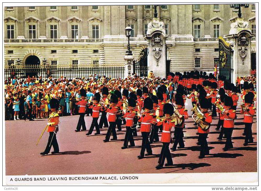 CPSM London A Guards Band Leaving Buckingham Palace - Buckingham Palace