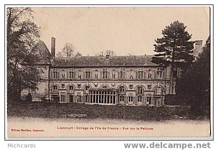 CPA 60 LIANCOURT - College, Vue Sur La Pelouse - Liancourt