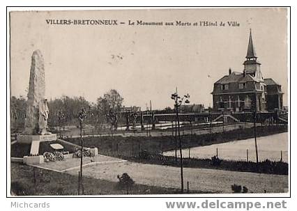CPA 80 VILLERS BRETONNEUX - Le Monument Aux Morts - Villers Bretonneux