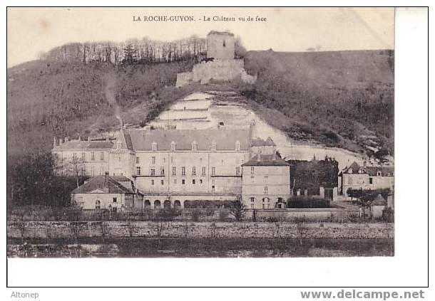 Le Château, Vu De Face - La Roche Guyon