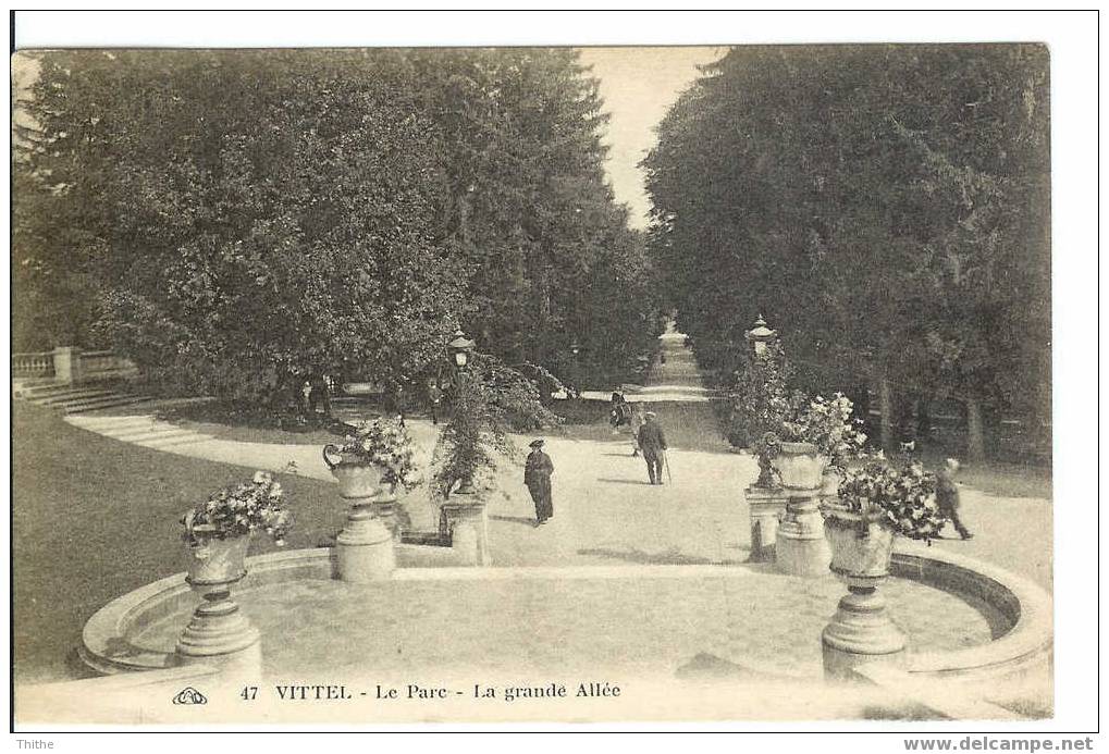 VITTEL Le Parc - La Grande Allée (écrite En 1928) - Vittel