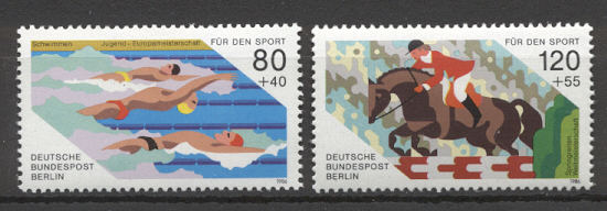 Berlin  712/713  * * TB   Sport ,natation Et Equitation - Zwemmen