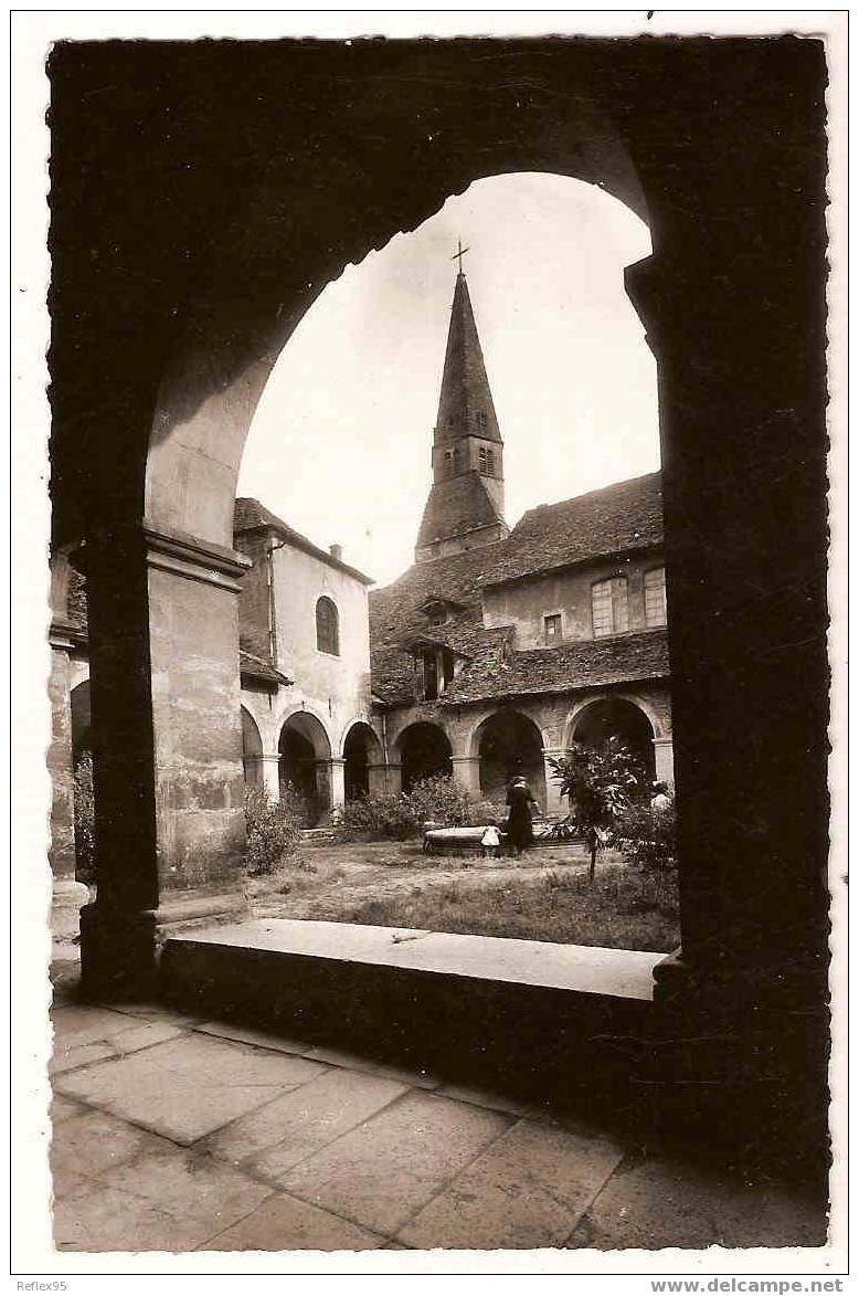 CREMIEU - Le Cloître Et L´Eglise - Crémieu