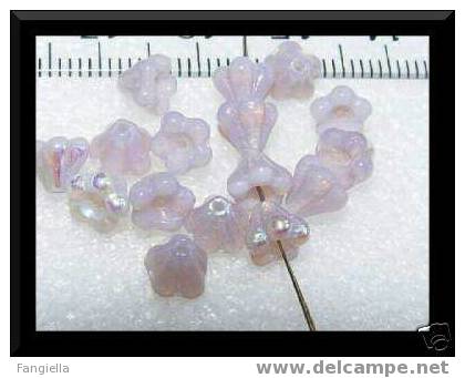 Lot De 10 Perles Tchèques Fleurs Lilas Opalescent - Perle