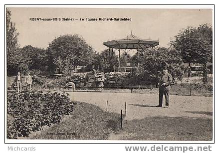 CPA 93 ROSNY S/S BOIS Square Richard Gardebled, Kiosque - Rosny Sous Bois