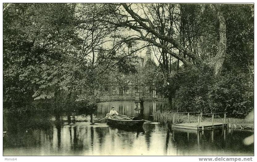 D.78. CHATOU . VUE SUR LA PIECE D´EAU - LA PASSERELLE - Chatou