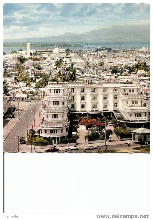 POINTE A PITRE.....LE GRAND HOTEL ET LA VILLE VUS DU MORNE FERRET - Pointe A Pitre