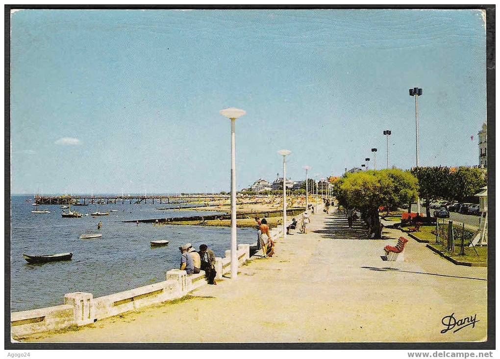 CPM  33   ARCACHON   Le Boulevard De La Plage    1979 - Arcachon