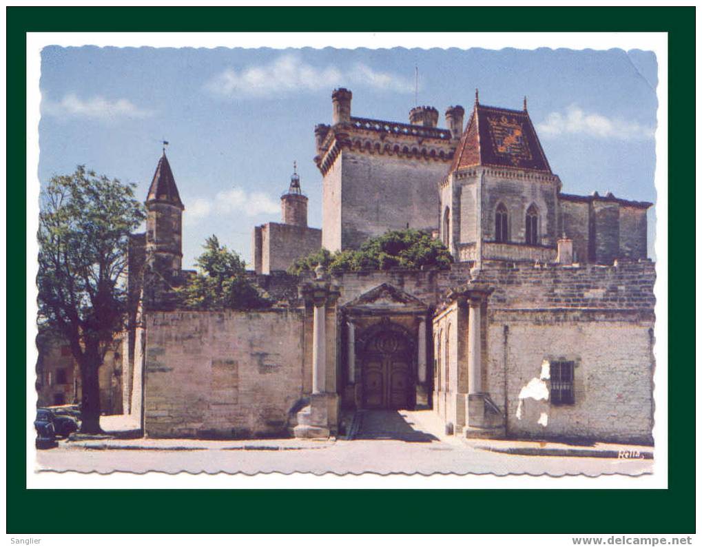 UZES N° 3402 - ENTREE DU CHATEAU DUCAL...... - Uzès