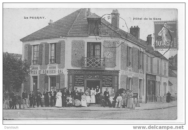 78/*/ YVELINES / LE PERRAY / Hotel De La Gare / Animee / - Le Perray En Yvelines