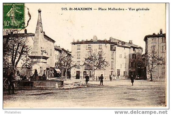 St  Maximin   Place Malherbe - Saint-Maximin-la-Sainte-Baume