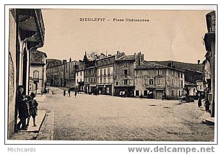 CPA 26 DIEULEFIT - Place Chateauras - Dieulefit