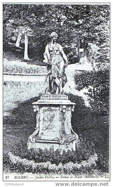 Bolbec - Jardin Public - Statue De Diannechasseresse - Bolbec