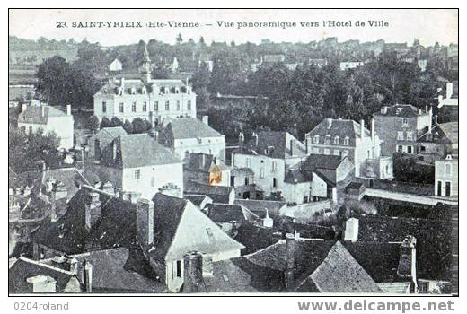 St Yrieux - Vue Panoramique Vers L'Hôtel De Ville - Saint Yrieix La Perche