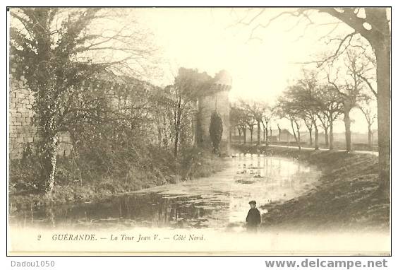 CPA 44 GUERANDE La Tour Jean V - Guérande