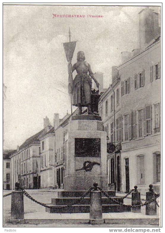 Carte Postale De Neufchateau - La Statue De Jeanne D'Arc - Neufchateau