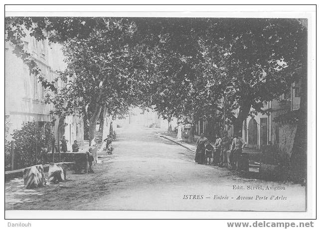 13 /*/ BOUCHES DU RHONE / ISTRES / Entrée, Avenue Porte D'Arles, Ed Servel / ANIMEE / - Istres