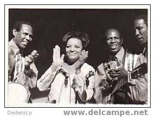 PHOTO PRESSE /HC:   Héléna  BOURKE Et Le Groupe LOS HERMANOS BRAVO . 1970 ( 3 ) - Foto