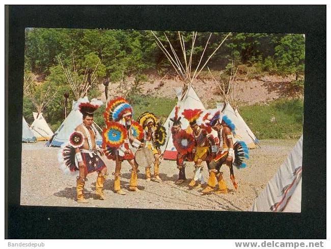 Colorful Indians Dancers ( Danseurs Indiens Carte Expédiée Du Michigan) - Indios De América Del Norte