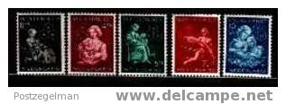 NEDERLAND 1944 MNH Stamp(s) Winter Aid 423-427 #012 - Neufs