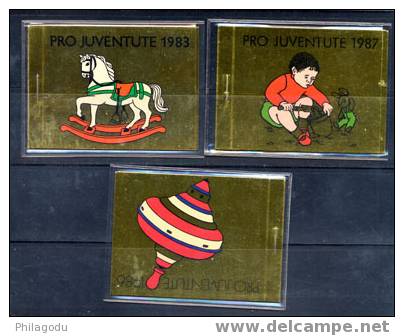3 Carnets « Pro Juventus»  1983-1986-1987, JOUETS ++ Cote 44E  Prix à La Poste :  ± 22 CHF - Carnets