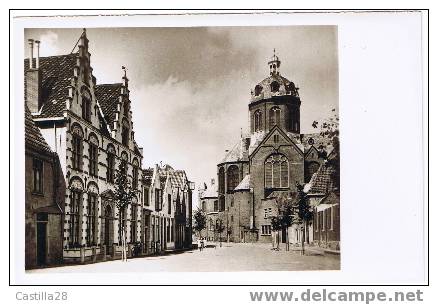 CPSM HOORN Achterom Met Oudeliedenhuis En Rk Kerk - Hoorn