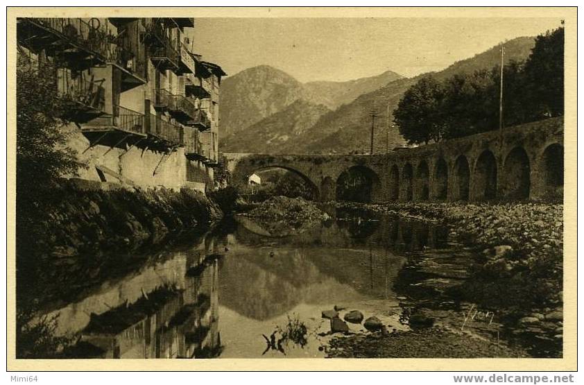 D.06 . SOSPEL . VIEUX PONT , VIEILLES MAISONS SUR LA BEVERA - Sospel