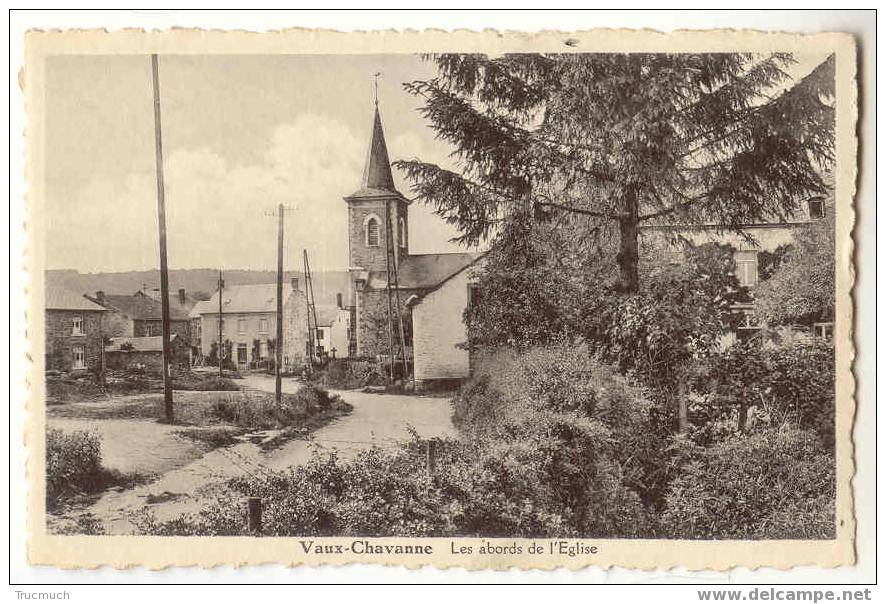 7489 - VAUX - CHAVANNE  -  Les Abords De L´église - Manhay