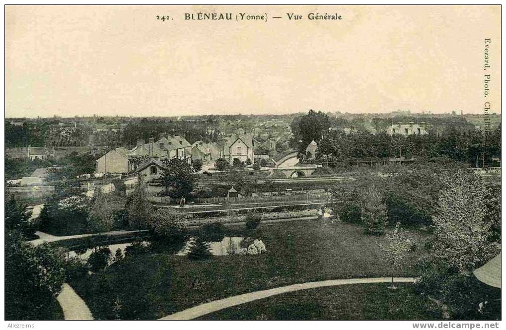 CPA 89 : BLENEAU Vue Générale - Bleneau