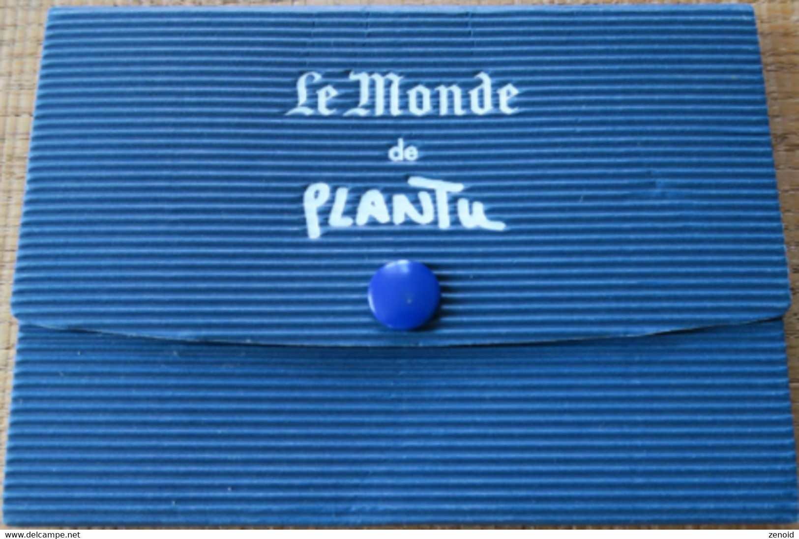 Pochette De 12 CP "Le Monde De Plantu" - Postcards