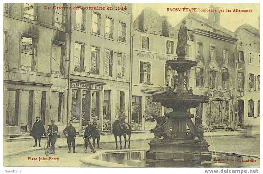 88 RAON L´ETAPE Place Jules Ferry Animée 1914 Commerces Détruits - Raon L'Etape