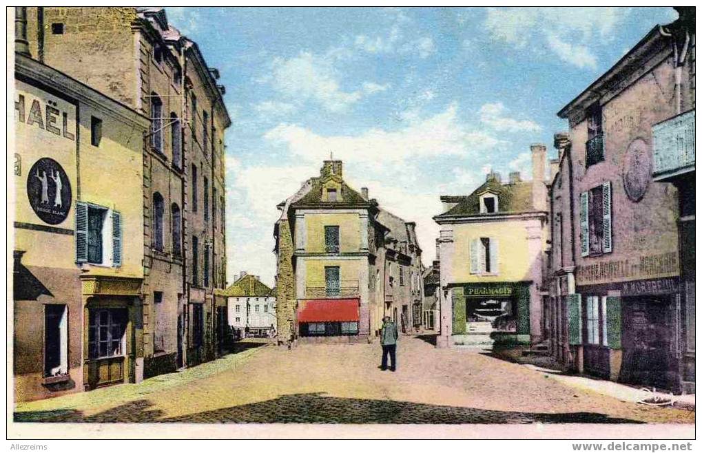 CPA 49: DOUE La FONTAINE  Place D'Orléans Animée Avec Commerces - Doue La Fontaine