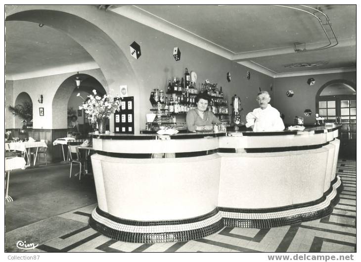 86 - VIENNE - CIVRAY - BAR De L´HOTEL HENRI  IV Avec Les PATRONS Année 1950-1960 - Edition CIM 26 - SUPERBE PLAN - Civray