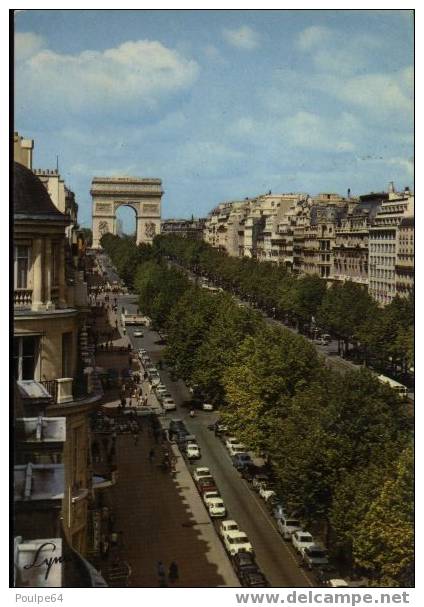 Paris - L'Avenue Des Champs Elysées Et L'Arc De Triomphe - Champs-Elysées