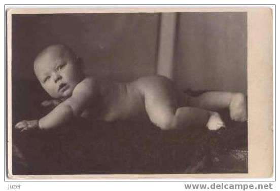 Estonia, Avinurme: NAKED CHILD (infant), Old Photo - Unclassified