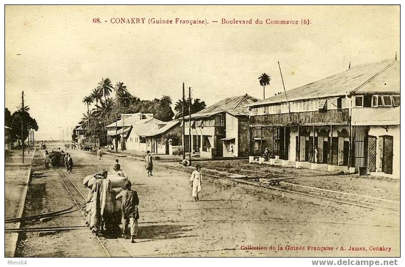GUINEE FRANCAISE .  CONAKRY .  BOULEVARD DU COMMERCE . RAILS POUR TRANSPORT DES MARCHANDISES . - Französisch-Guinea