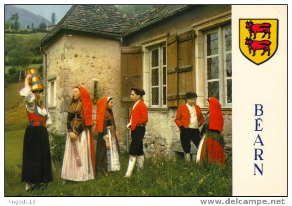 Costumes Vallée D´Ossau Et Région Laruns ,Eaux-Bonnes Béarn Folklore à Voir - Laruns