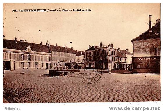 La Ferte  Place De La Mairie - La Ferte Gaucher