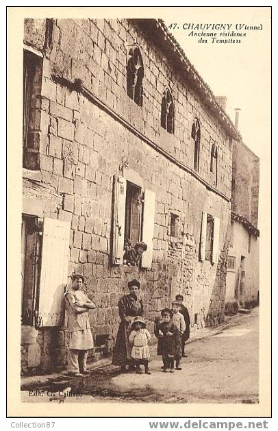 86- VIENNE - CHAUVIGNY - ANCIENNE RESIDENCE Des TEMPLIERS - TRES BEAU PLAN ANIME - Chauvigny