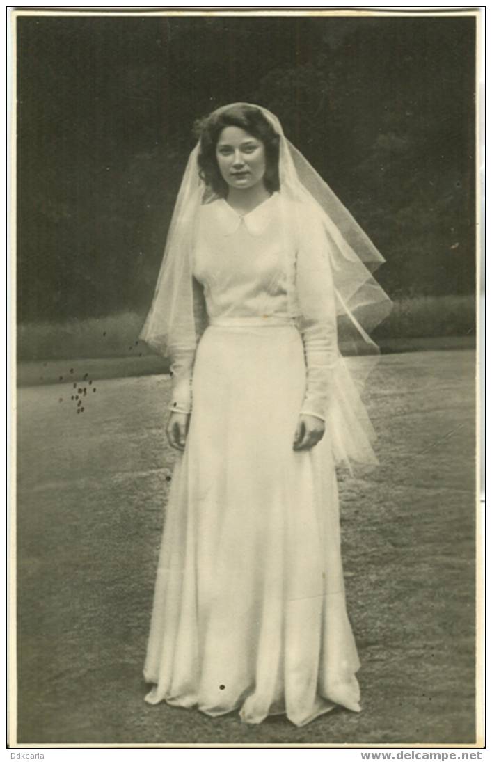 Vormsel Van Haar Koninklijke Hoogheid Princes Josephine-Charlotte - 1941 - Familles Royales