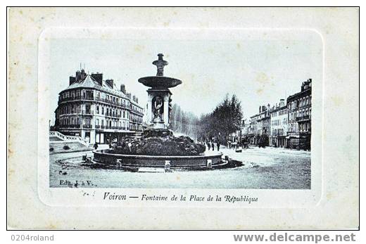 Voiron - Fontaine De La Place De La République - Voiron