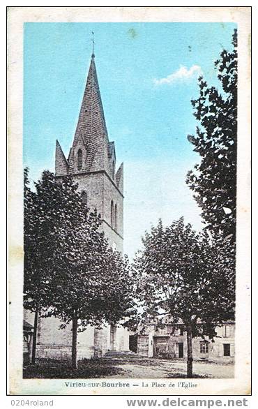 Virieu Sur Bourbre - La Place De L'Eglise - Virieu