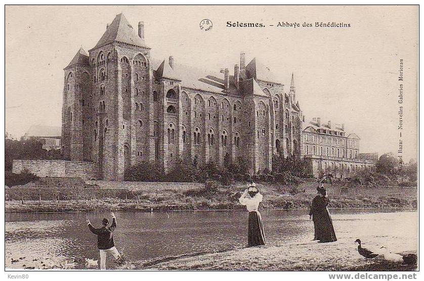 59 SOLESMES Abbaye Des Bénédictins Cpa Animée - Solesmes