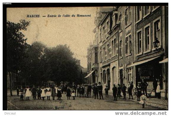 3762 - Marche Entrée De L'allée Du Monument - Marche-en-Famenne