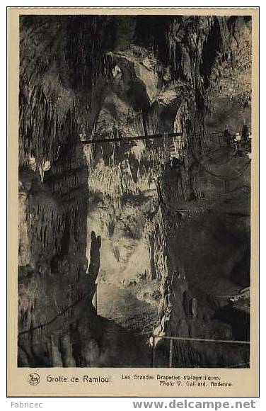 Engis - Grotte De Ramioul ( Par Engis ) - Les Grandes Draperies Stalagmitiques - Engis