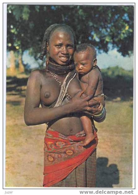 Angola: Semi NUDE Woman With Child. Old Postcard - Angola