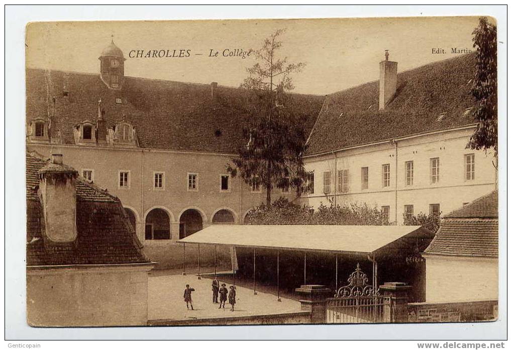 H136 - CHAROLLES - Le Collège - Charolles