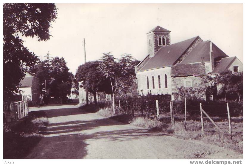 EREZEE = L'Eglise  (photo Véritable) - Erezée